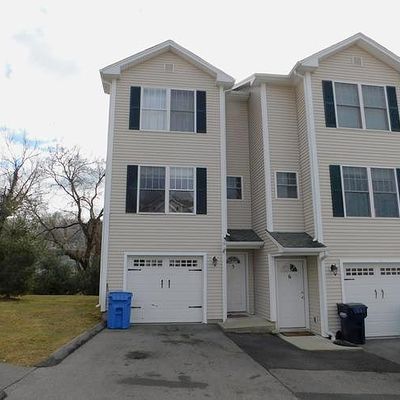 41 Palmer St, Norwich, CT 06360