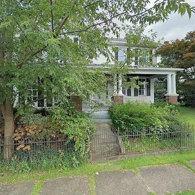 412 Delaware Ave, Olyphant, PA 18447