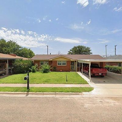 412 E Elm St, Denver City, TX 79323