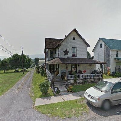 413 Clinton St, Jersey Shore, PA 17740