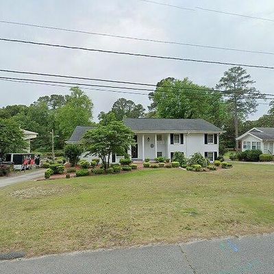 415 Butler Dr, Clinton, NC 28328