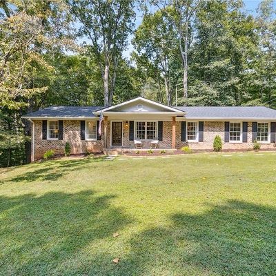 4174 Walnut Cir, Flowery Branch, GA 30542