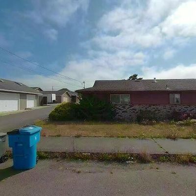 3625 E St, Eureka, CA 95503