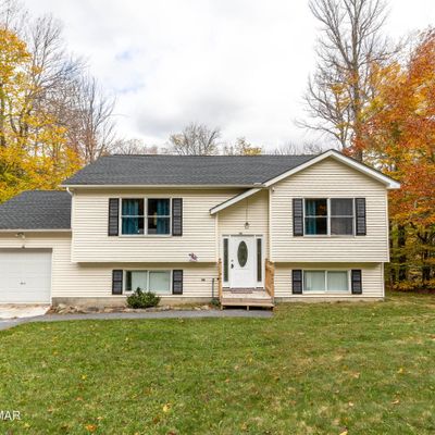 3630 Cedar Ln, Tobyhanna, PA 18466