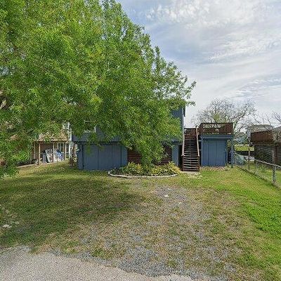 370 Ling St, Hitchcock, TX 77563