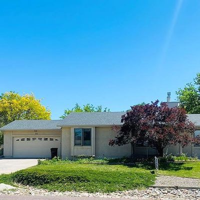 370 W Pin High Dr, Pueblo, CO 81007