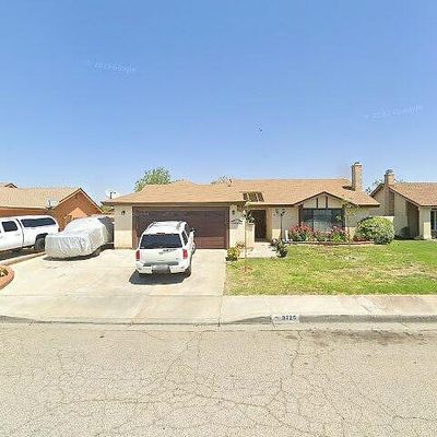 3725 Triton Dr, Palmdale, CA 93550