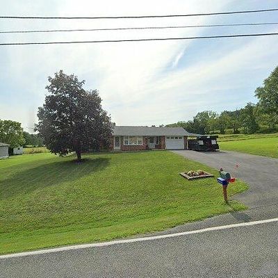 374 Lobachsville Rd, Oley, PA 19547