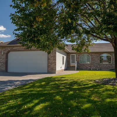 3750 Meadowbrook Cir, Ammon, ID 83406