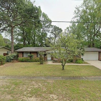 38 Poplar Ave, Shalimar, FL 32579