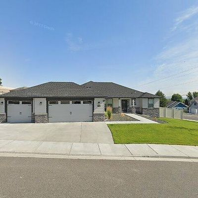 3822 King Dr, West Richland, WA 99353