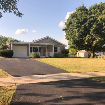 38 W194 Mooseheart Rd, North Aurora, IL 60542