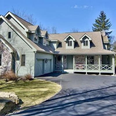 39 Watawga Way W, Gouldsboro, PA 18424