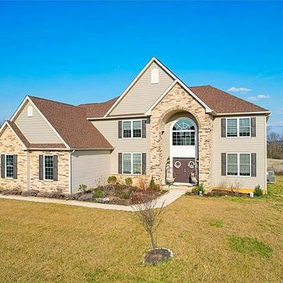 45 Saddle Ln, Easton, PA 18045