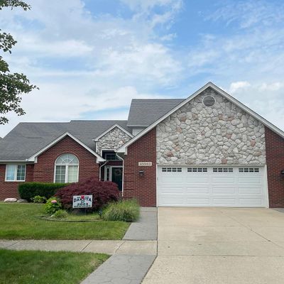 45563 Thorn Tree Ln, Macomb, MI 48044