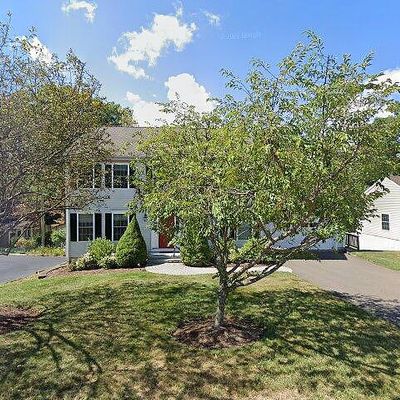 46 Wettleson Ave, West Hartford, CT 06107