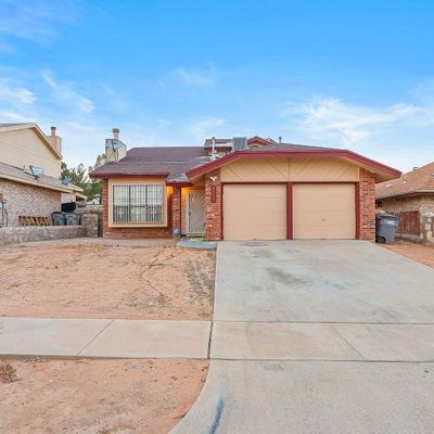 4629 Loma Escondida Dr, El Paso, TX 79934