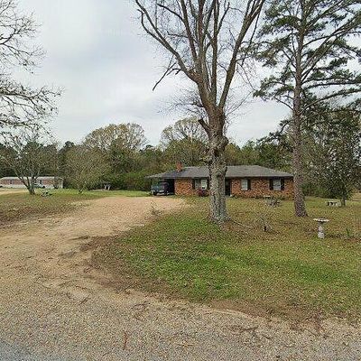 47 Russell Rd, Columbia, MS 39429