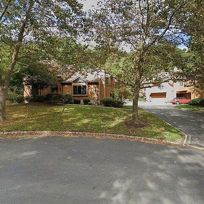 47 Sherwood Dr, Mountain Lakes, NJ 07046