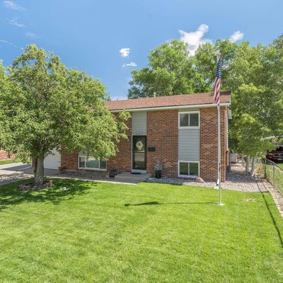 4709 Maple Way, Cheyenne, WY 82009