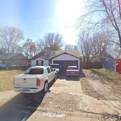 472 Village Ln, Springdale, AR 72764