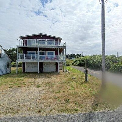 48140 Pacific Ave, Moclips, WA 98562