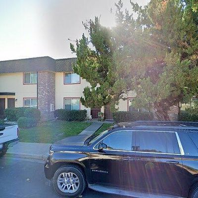 490 Edgewood Dr, Vacaville, CA 95688