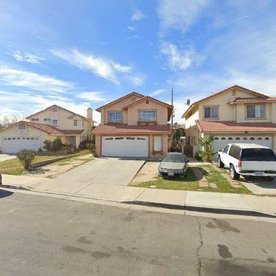 490 Hacienda Ave, Perris, CA 92571