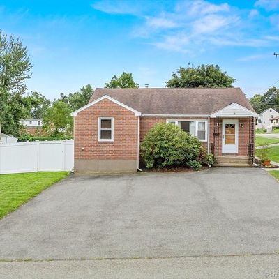 5 Cricket Dr, Meriden, CT 06450