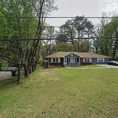 421 Pineridge Dr, Forest Park, GA 30297