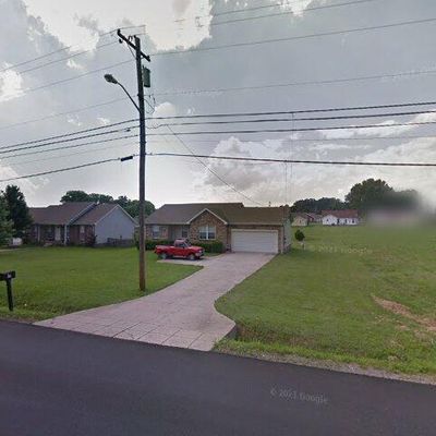 424 Tobacco Rd, Clarksville, TN 37042