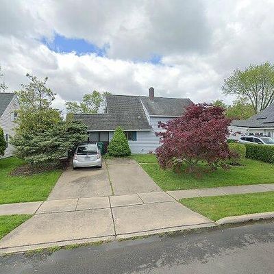 43 Russett Ln, Levittown, PA 19055