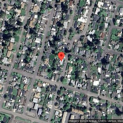 438 W Center St, Roseburg, OR 97471