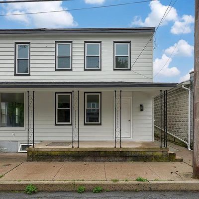 44 S York St, Etters, PA 17319