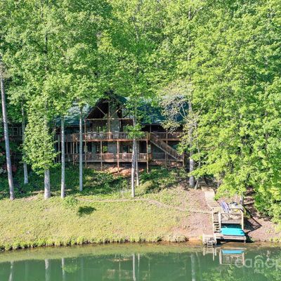 446 Rainbow Cir, Lake Lure, NC 28746