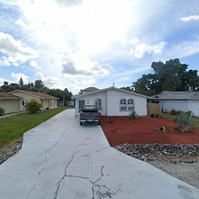 522 98 Th Ave N, Naples, FL 34108