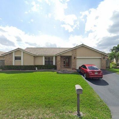 5221 King Arthur Ave, Davie, FL 33331