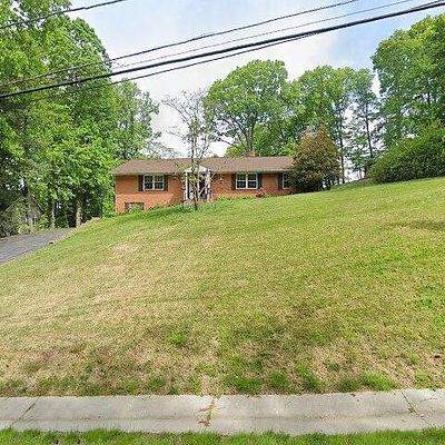 534 Chestnut Mountain Dr, Vinton, VA 24179