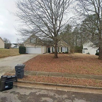 539 Easton Dr, Locust Grove, GA 30248