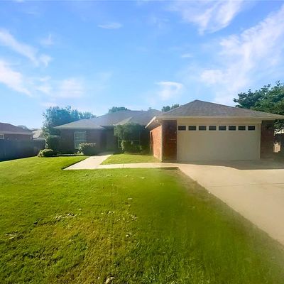 540 Dylan Ct, Azle, TX 76020