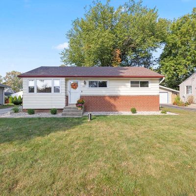 5447 S 114 Th St, Hales Corners, WI 53130