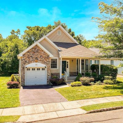 55 Bear Meade Dr, Robbinsville, NJ 08691