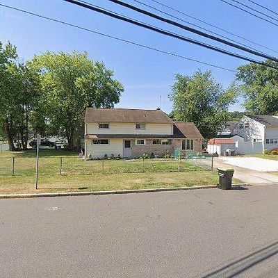 55 Southwood Dr, Old Bridge, NJ 08857