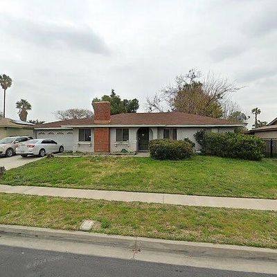 553 S Arrowhead Ave, Rialto, CA 92376