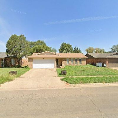 5536 1 St St, Lubbock, TX 79416