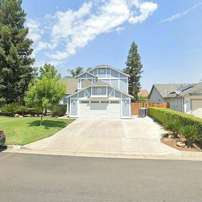 5576 W Richert Ave, Fresno, CA 93722