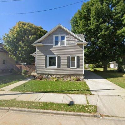 561 Bowen St, Oshkosh, WI 54901