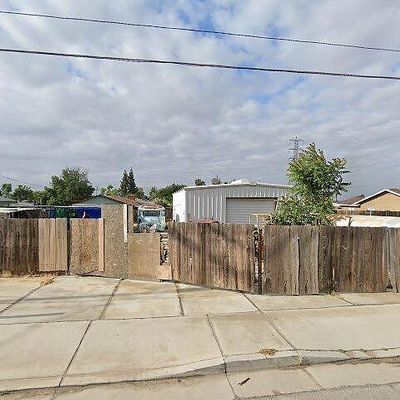 5631 Pioneer Dr, Bakersfield, CA 93306