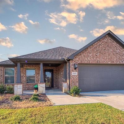 569 Cheryl St, Pilot Point, TX 76258