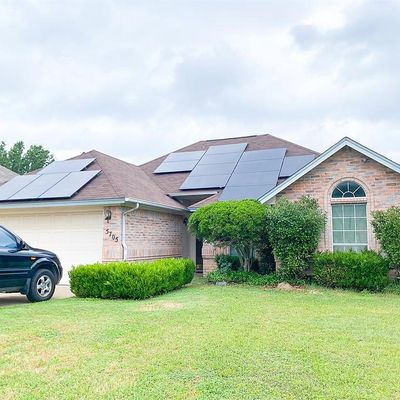 5705 Straightaway Dr, Haltom City, TX 76117